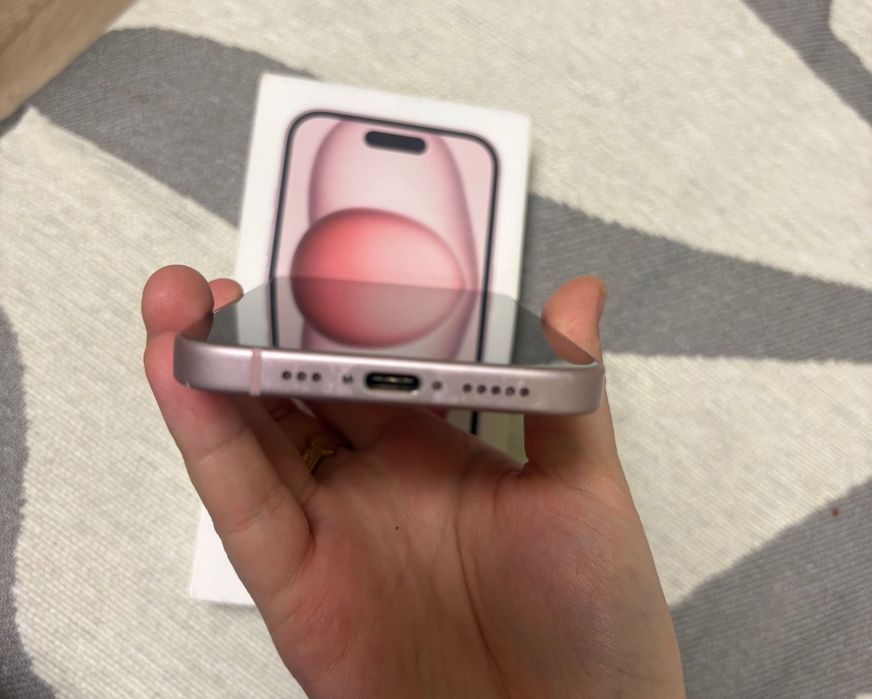 iPhone 15, 128 гб (розовый)