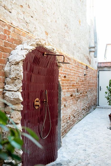 Vand 3 studio-uri in regim hotelier