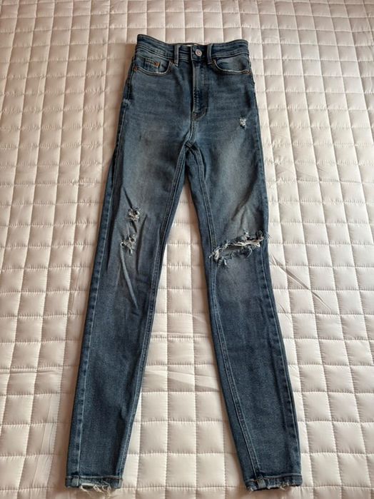 Различни видове дънки