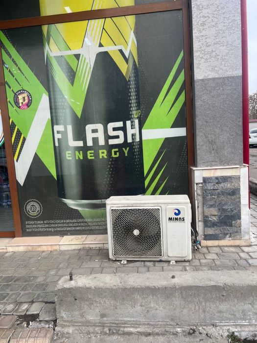 Vitrina xolodelnik sotiladi AZN