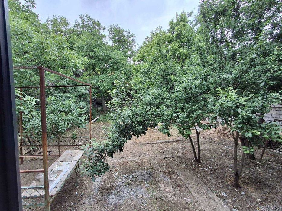 4.5 sotix hovli sotiladi, Chirchiq