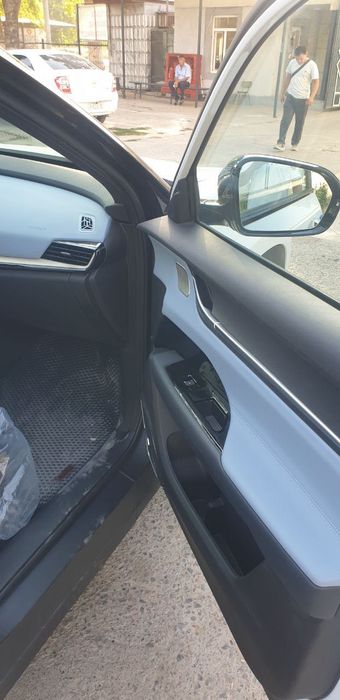 Продаётся электромобиль