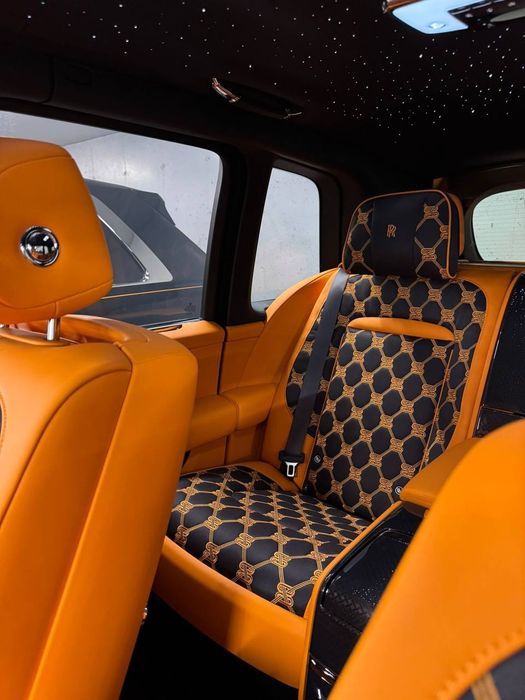 Rolls Royce Cullinan Black Badge 2026
Gucci seats

2026 model

Sotuvda