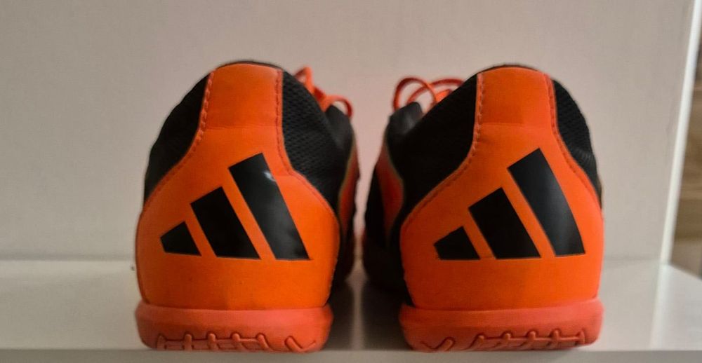 Продаются зальники Adidas