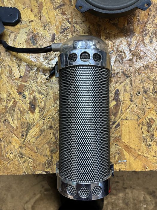 Бас говорители каса кондензатор усиовател