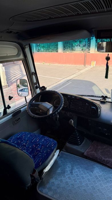 Toyota coaster  Mikroavtobus