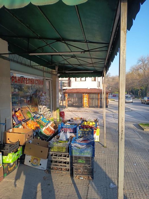 Навес за магазин