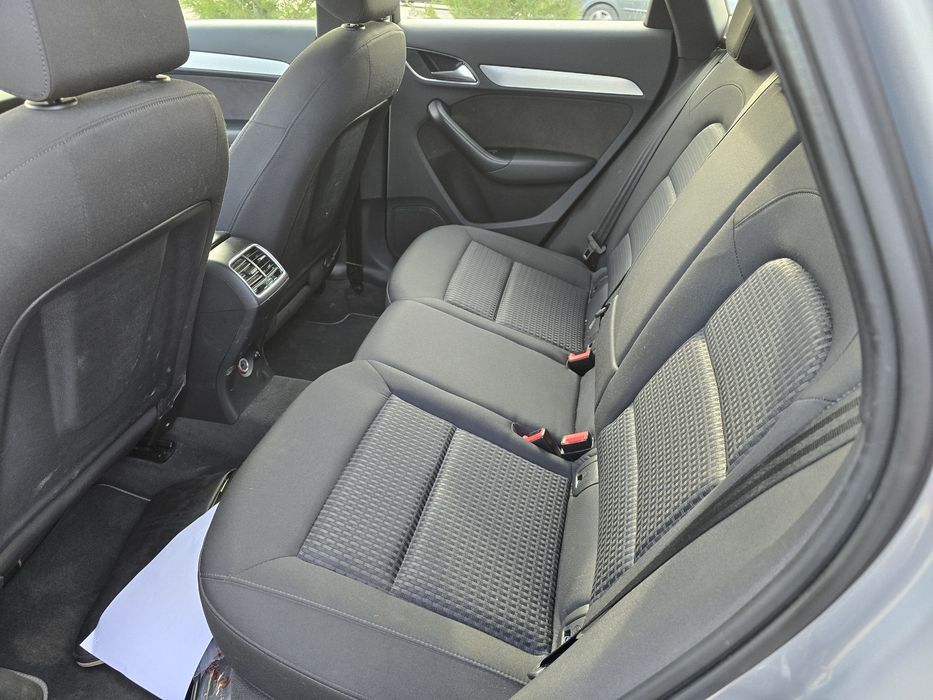 Vând Audi Q3 2016 Matrix