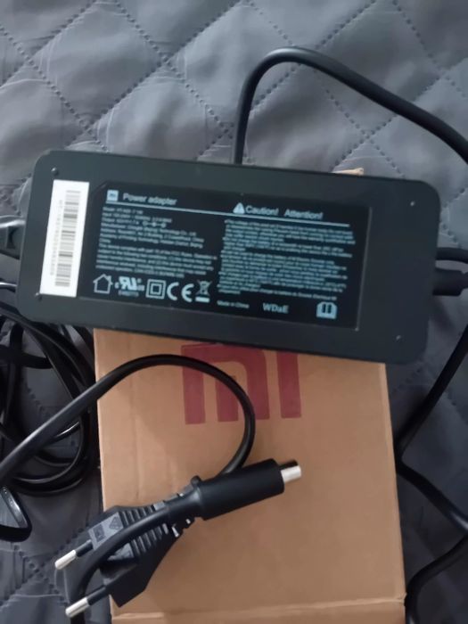 Incarcator trotineta Xiaomi mi esential