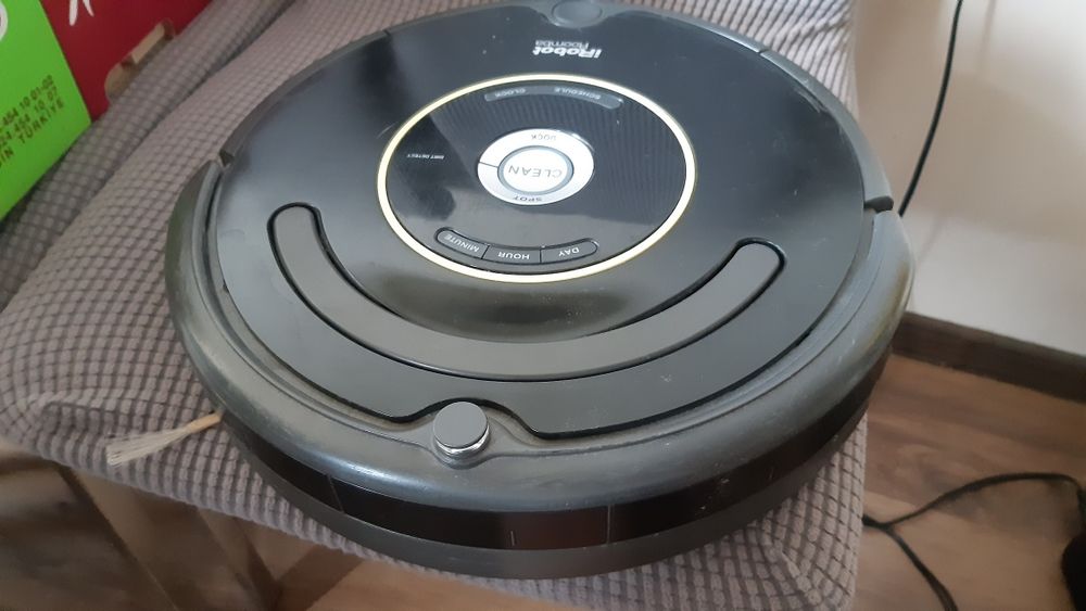 Домашни прахосмукачки роботи Irobot Roomba