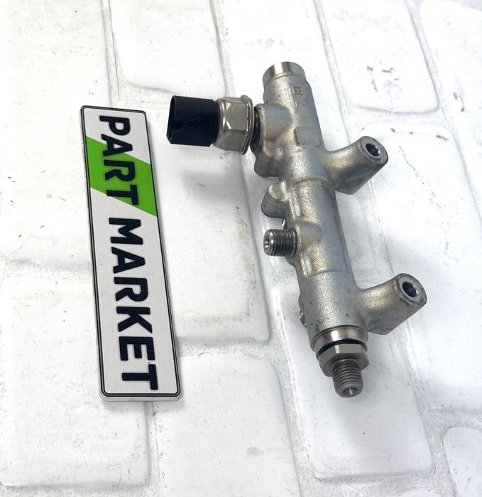 Горивен рейл AUDI 059130089BT 05A906051