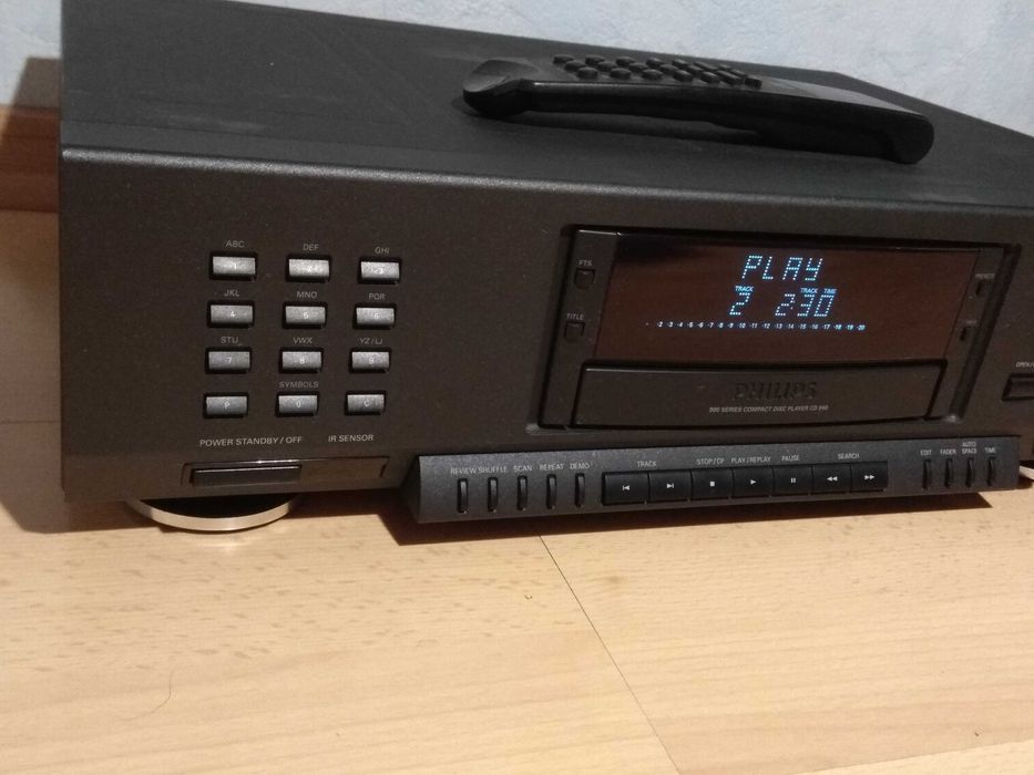 Колекционерски плейър Philips CD940
