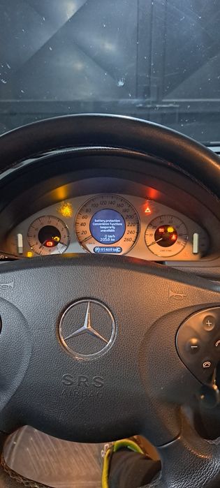 Мерцедес - Benz Е 350 Авангард 4matik Подгрев Обдухване Масаж Газ