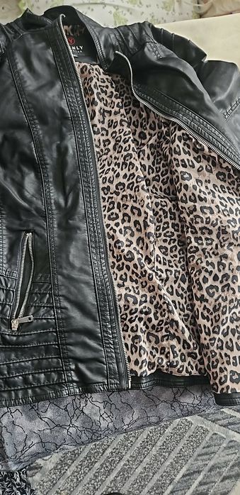 Продавам кожено яке