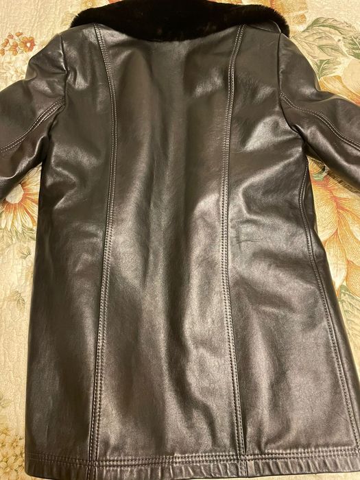 Женская кожаная куртка