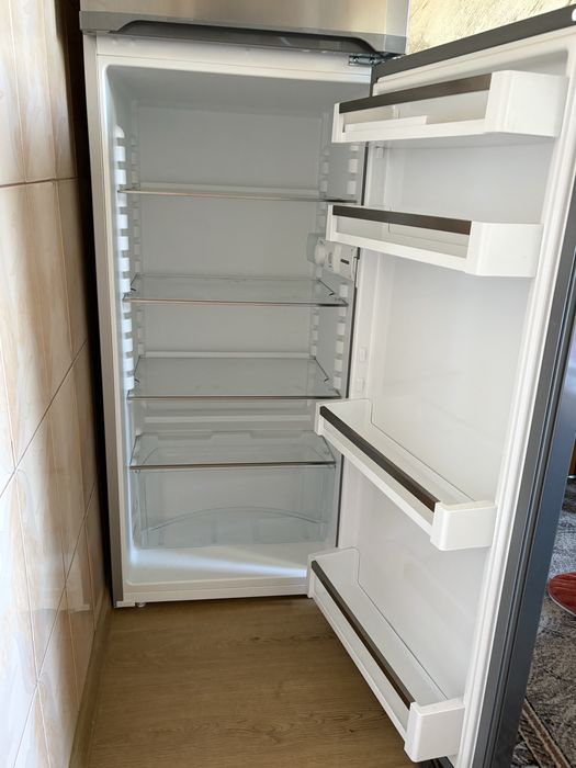 Vand frigider nou, nefolosit