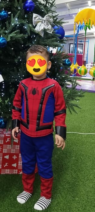 Новогодние костюмы.