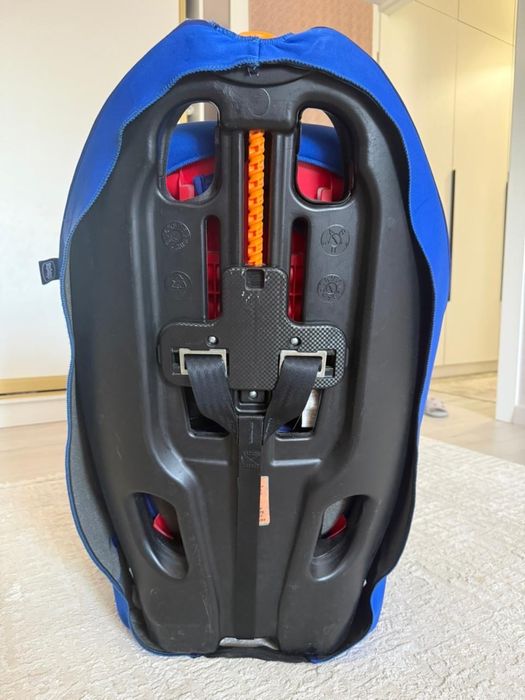 Детское авто-кресло