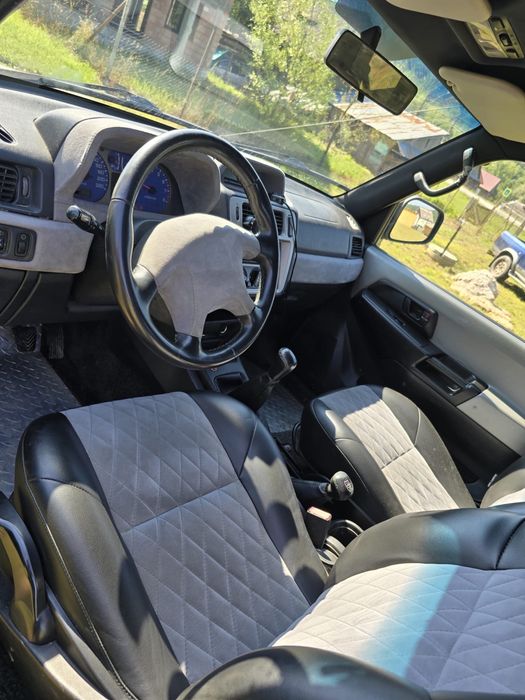 Mitsubishi pajero pinin
