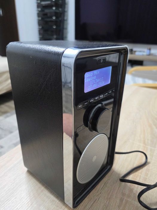 Radio internet OXX 40006-P10016-4,elegant, aspect placut.