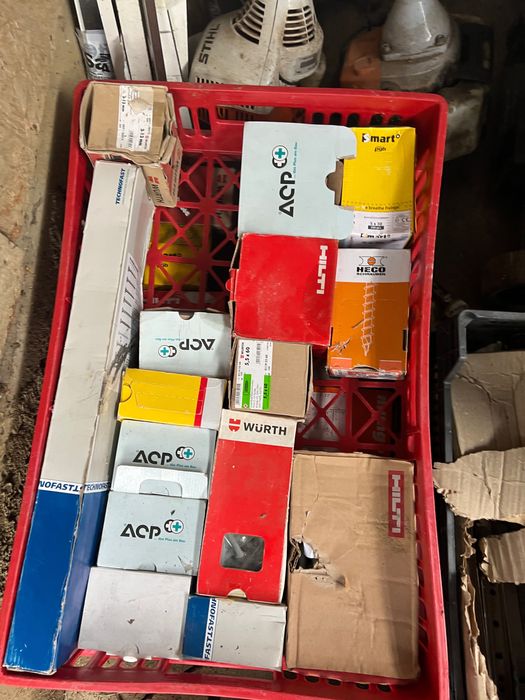 Hilti Negrese ,forante , puricei , șuruburi lemn.