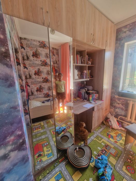 Продам шкаф  и детскую кровать