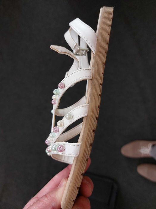 vând pantofi piele si sandale, bocanci