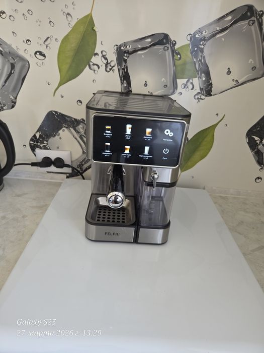 Продам кофемашину новая