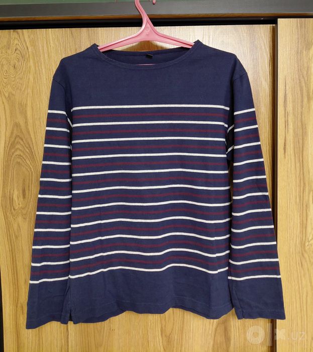 Oригинальный лонгслив Uniqlo