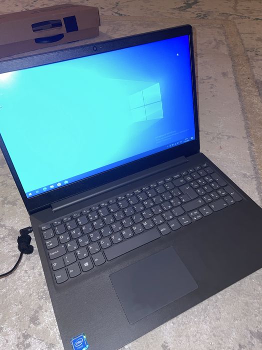 Ноутбук Lenovo V15-IGL