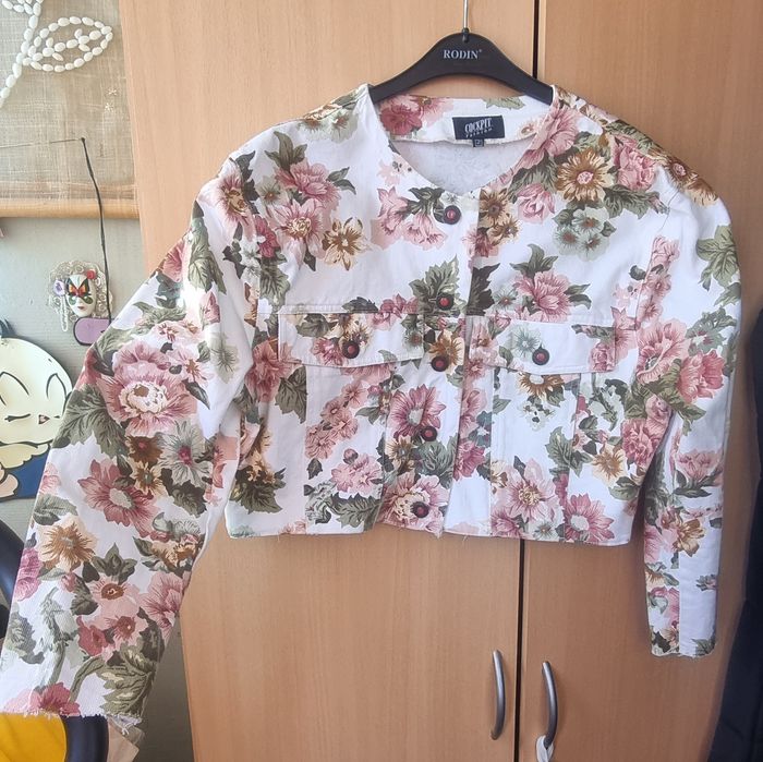 Vând geacă de blugi