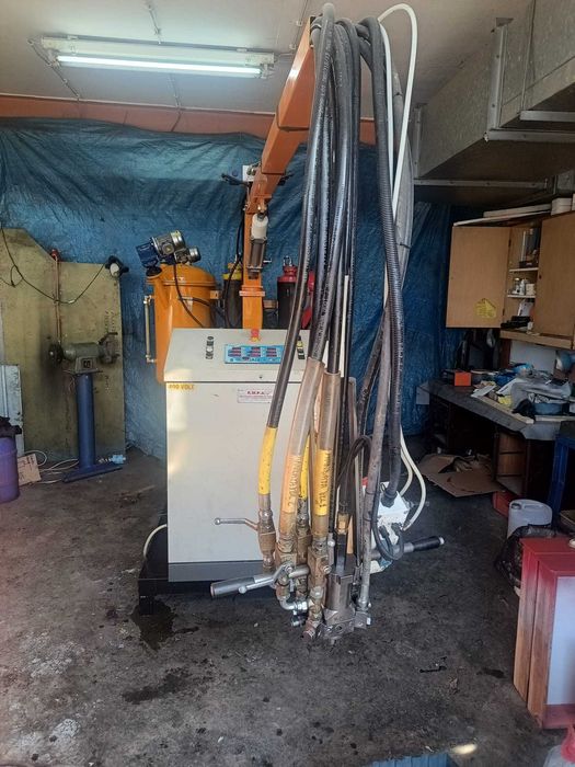 Masina poliuretan RPMA Italia HP5 capacitate 3-18 kg/ min, 2 culori