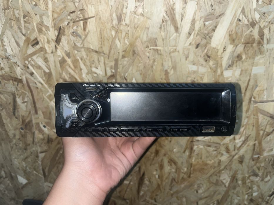 Продам магнитолу pioneer bluetooth