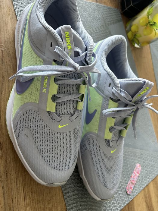 Дамски маратонки Nike