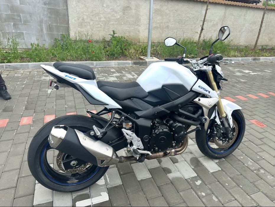 De vanzare Suzuki GSR 750