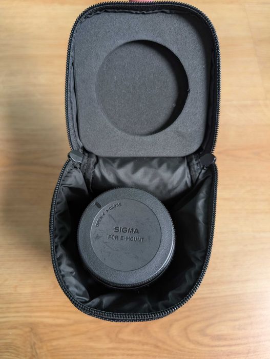 Обектив Sigma 105mm f2.8 Macro за Sony FE