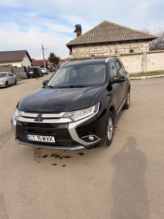 Mitsubishi outlender