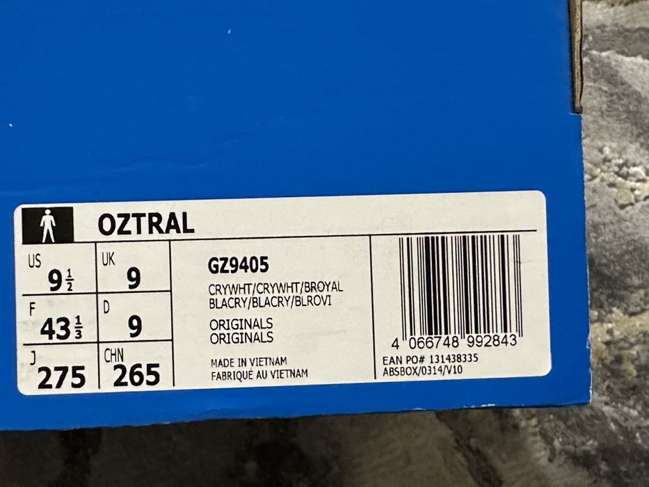 Adidas Oztral / noi / originali/ 42 2/3 si 43 1/3 / ozweego / nike