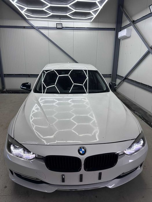 Dezmembrez BMW f30  2.0 2012-2014