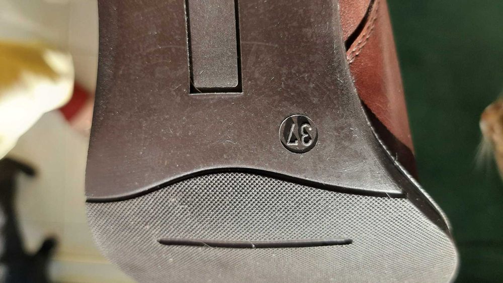 Дамски боти от естествена кожа