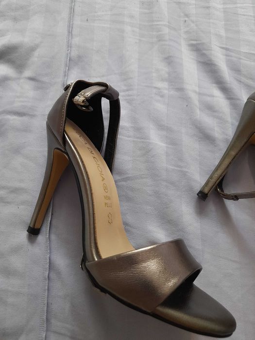 Sandale de damă argintiu sidefat