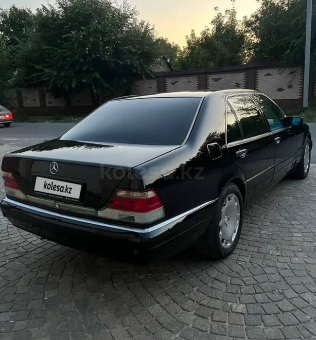 легендарный мерседес бенс 1998год лонг кабан