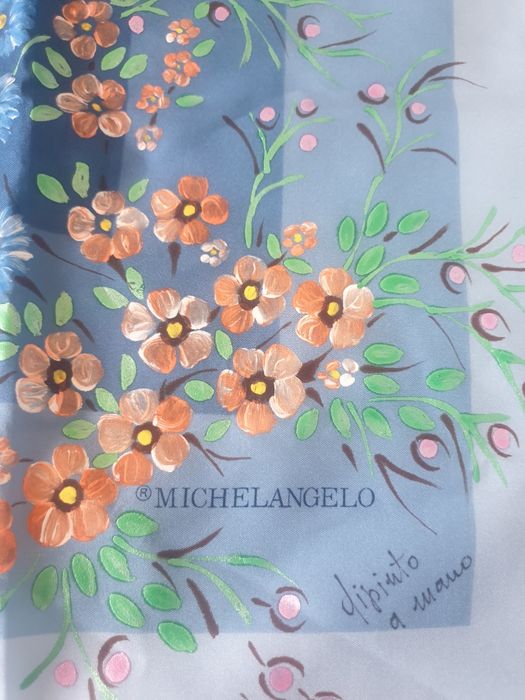 Esarfa nuante de albastru pictata manual