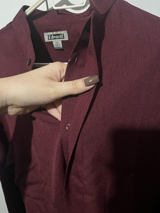 Червена официална риза