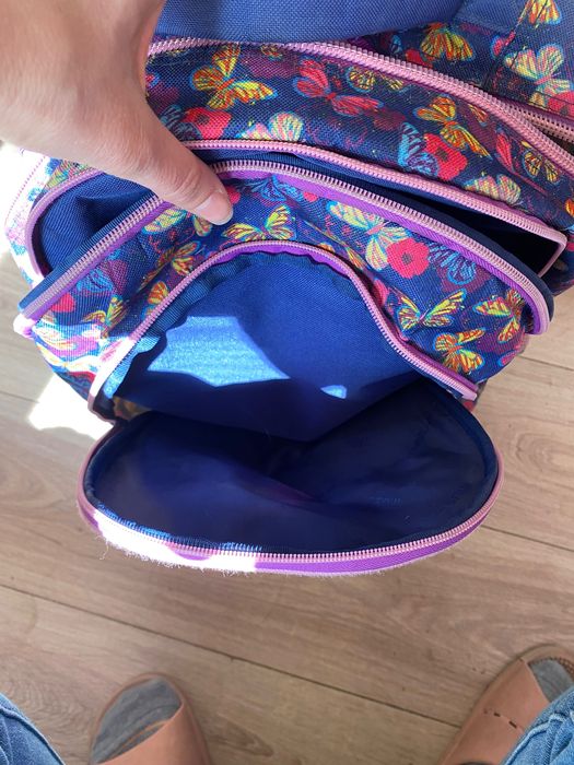 Ученическа раница на колелца за момиче