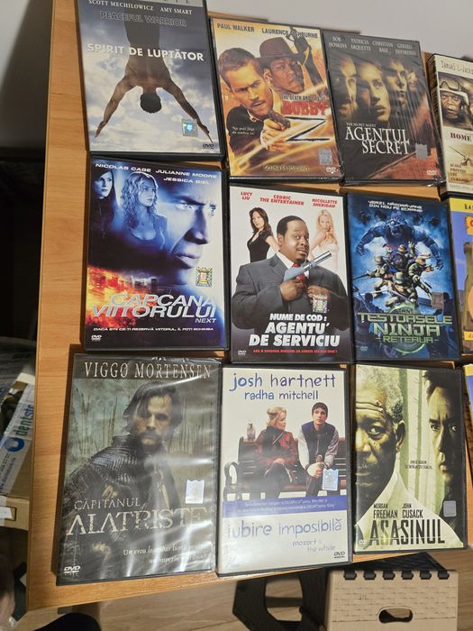 50 DVD-uri cu filme și desene animate românești basme