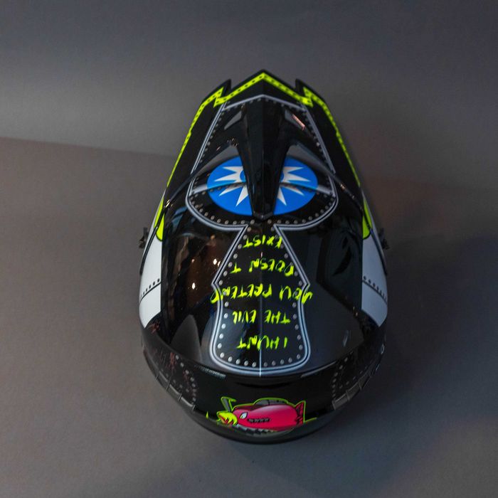 Каска с очила за ел. тротинетка , велосипед , мотокрос