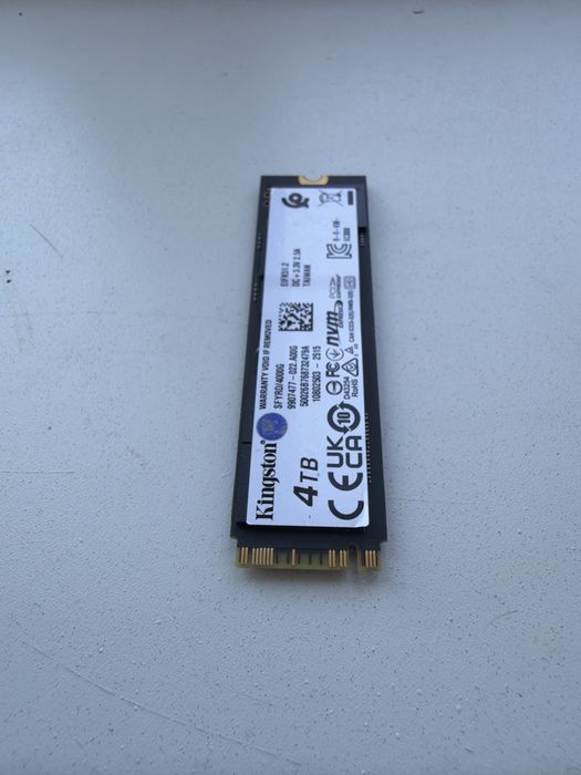 Продаю  Kingston SSD M.2 на 4 TB