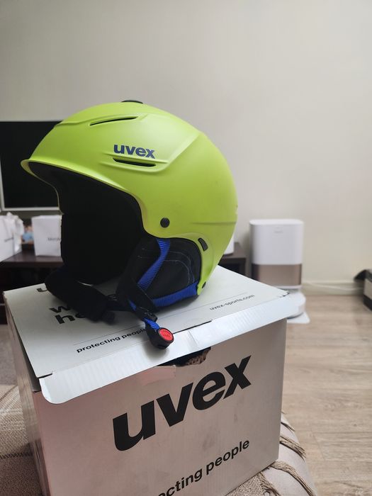 Продам горнолыжный шлем Uvex