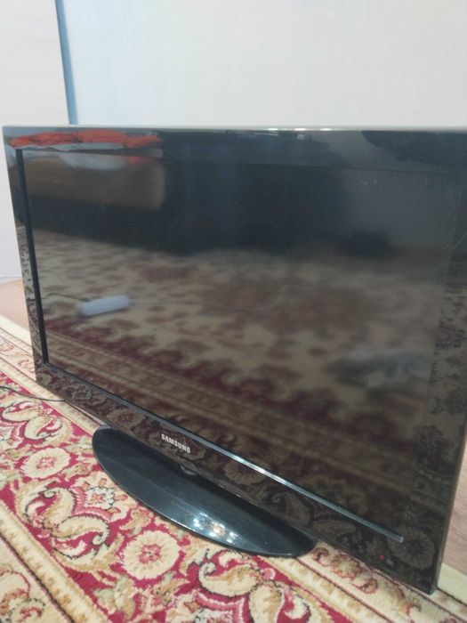 Продам телевизор Samsung  модель le32e420e2w